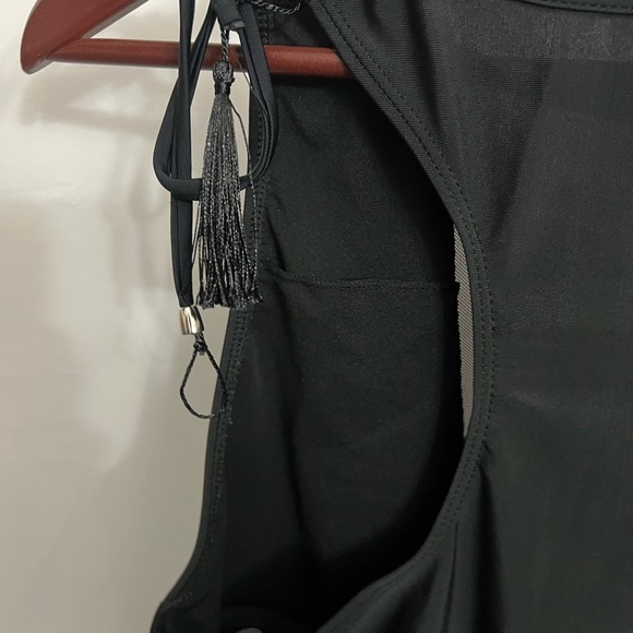 Plus size One Piece - Picture 5 of 5